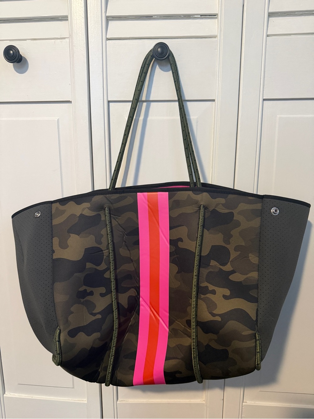 HAUTE SHORE Camo Neoprene Tote with Pink & Coral Center Stripe
